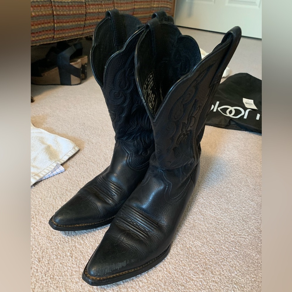 Heritage r toe Western boot